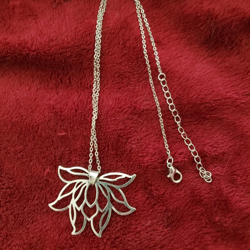 Silver Yoga Lotus Flower Pendant Necklace Jewelry Gift with Chain